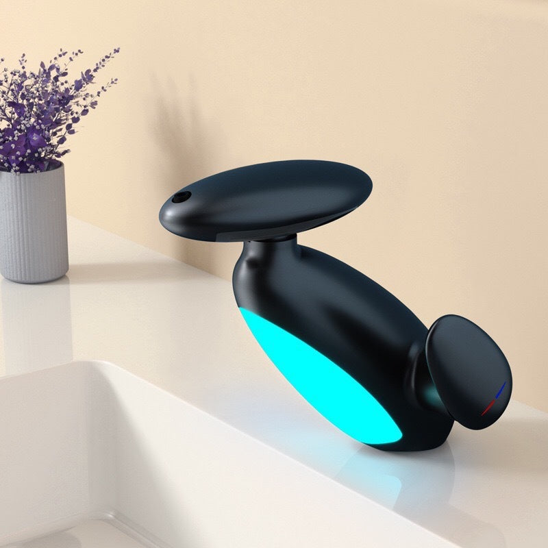 Luxury Penguin Faucet – 4-Mode Pull-Out Sink Tap with LED & Swivel Design