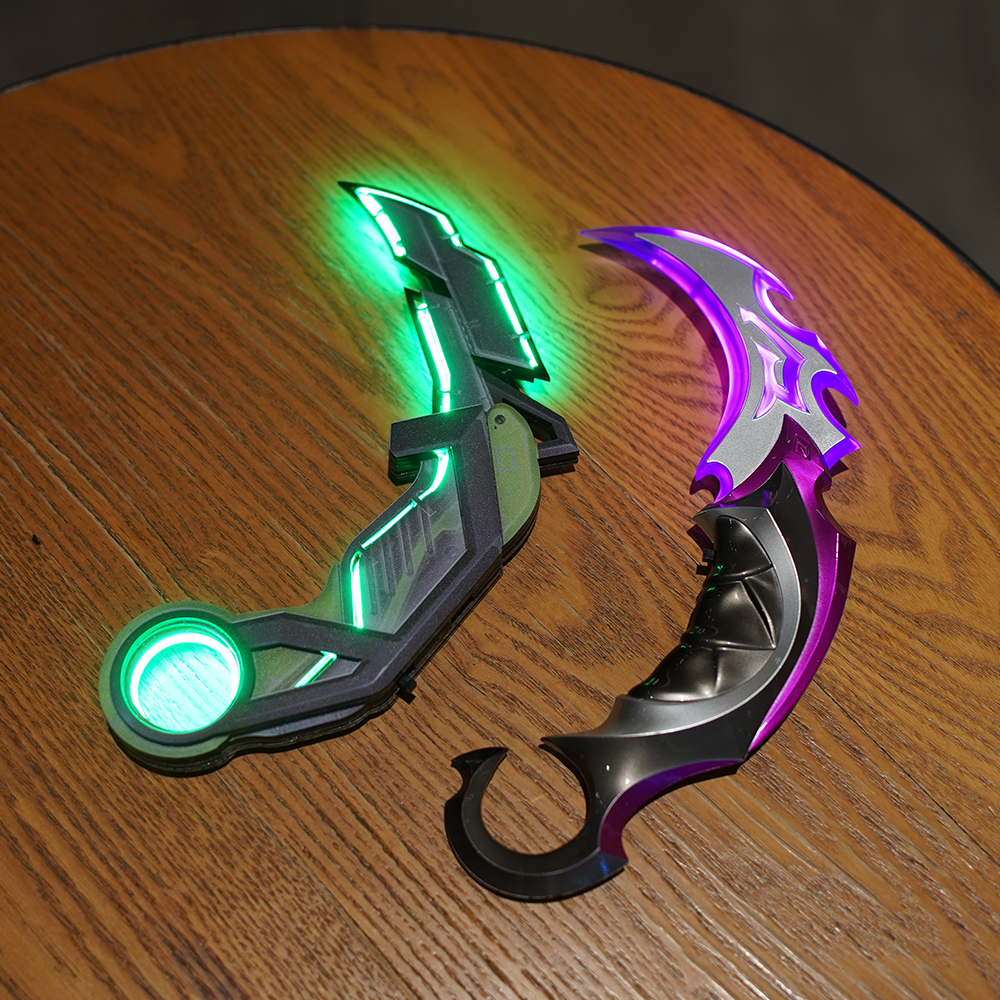 Acrylic Glow-in-the-Dark Toy Model Glowing Weapon Model Toy Claw Knife Toy Claw Knife Model Glowing Claw Knife | FREE SHIPPING