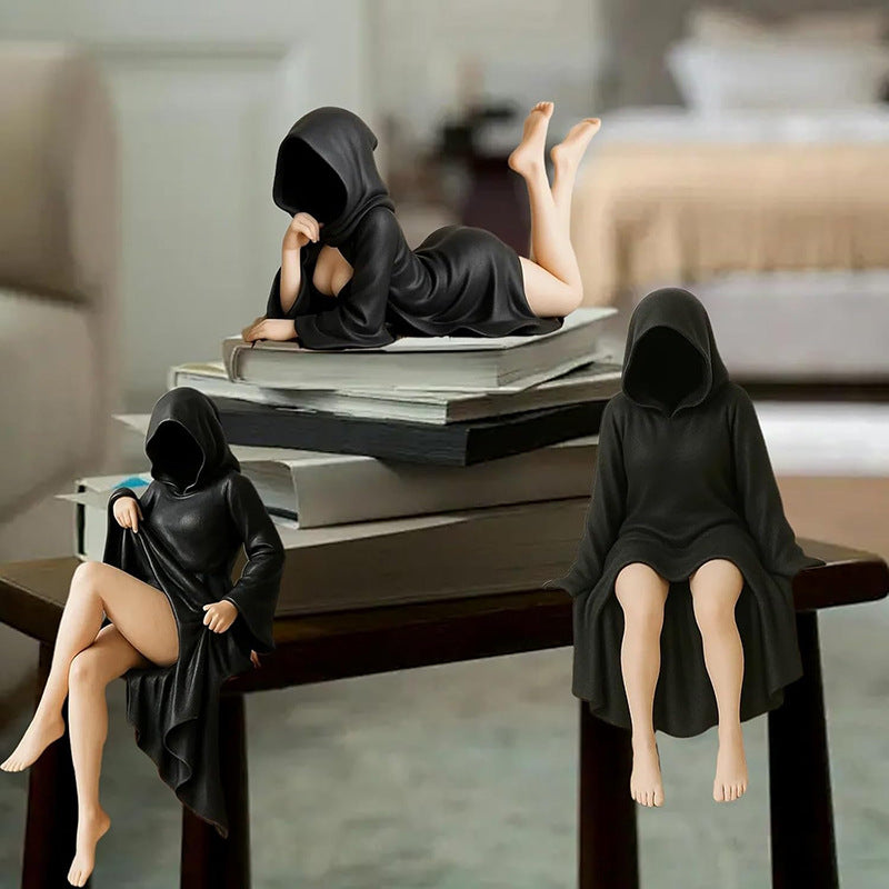 Gothic Mysterious Queen Statue – Dark Aesthetic Shelf & Garden Decor